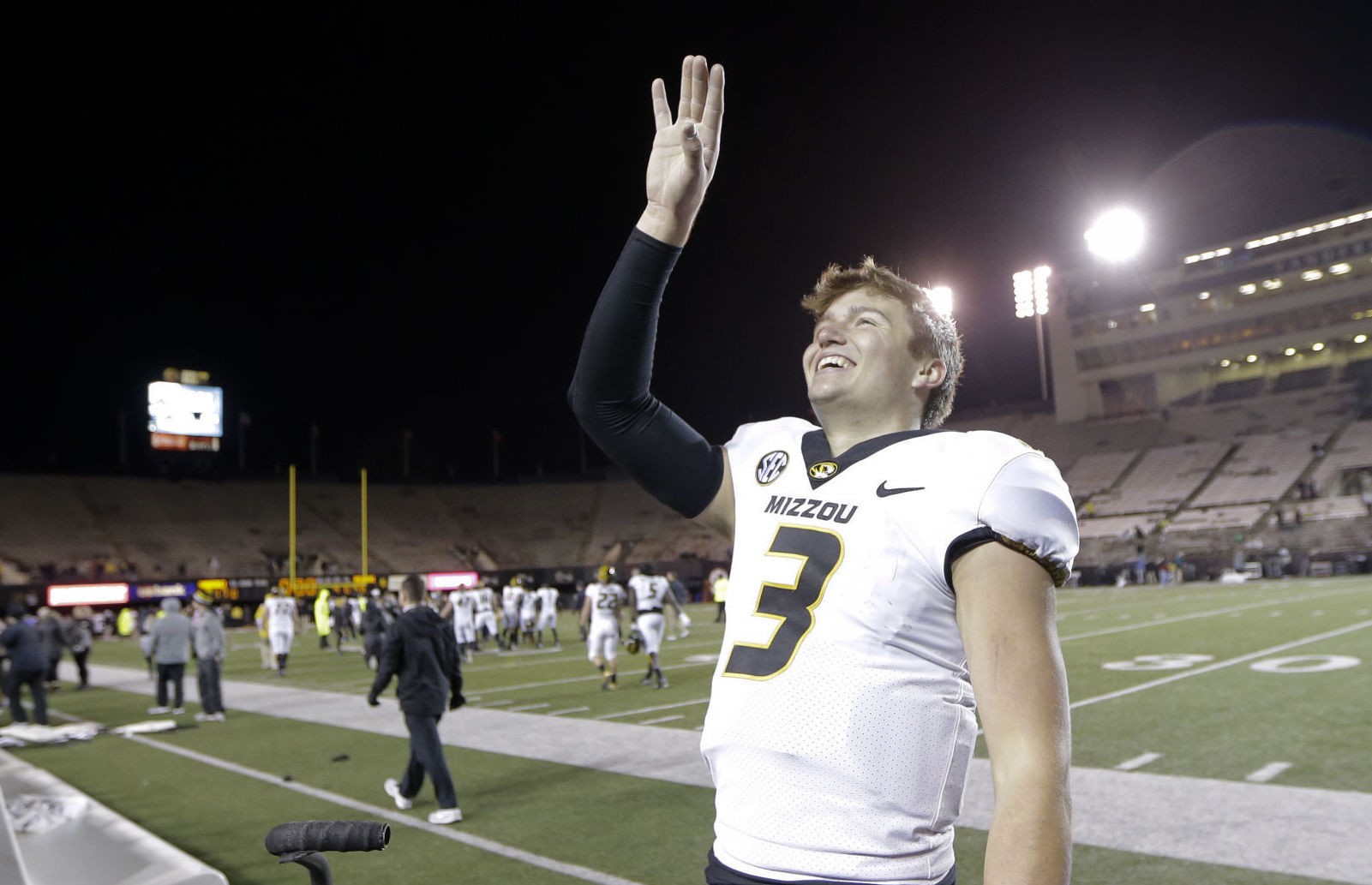 Drew Lock puts NFL on hold, will return to Mizzou for senior year