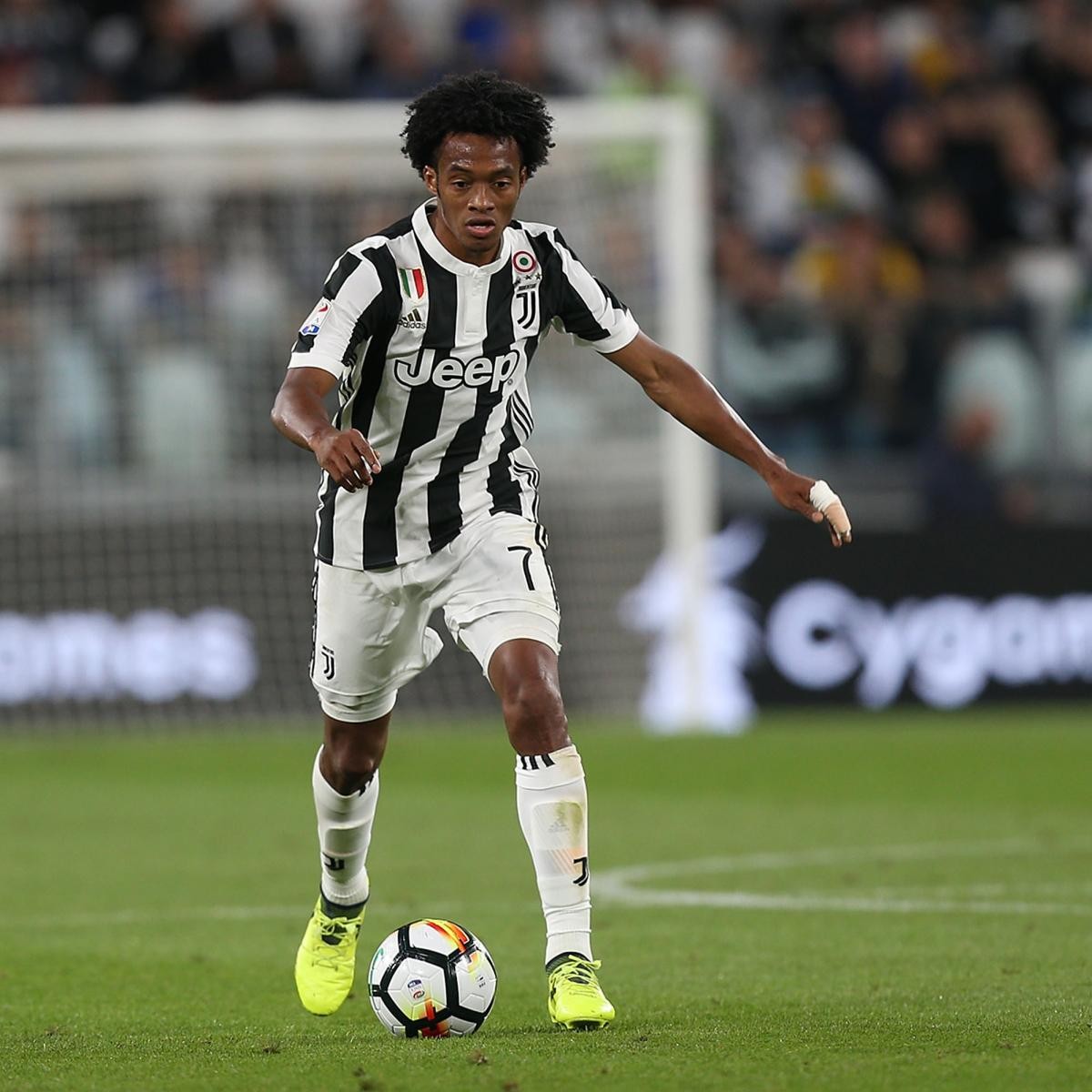 Juventus Transfer News: Juan Cuadrado Responds to Summer Exit Rumours