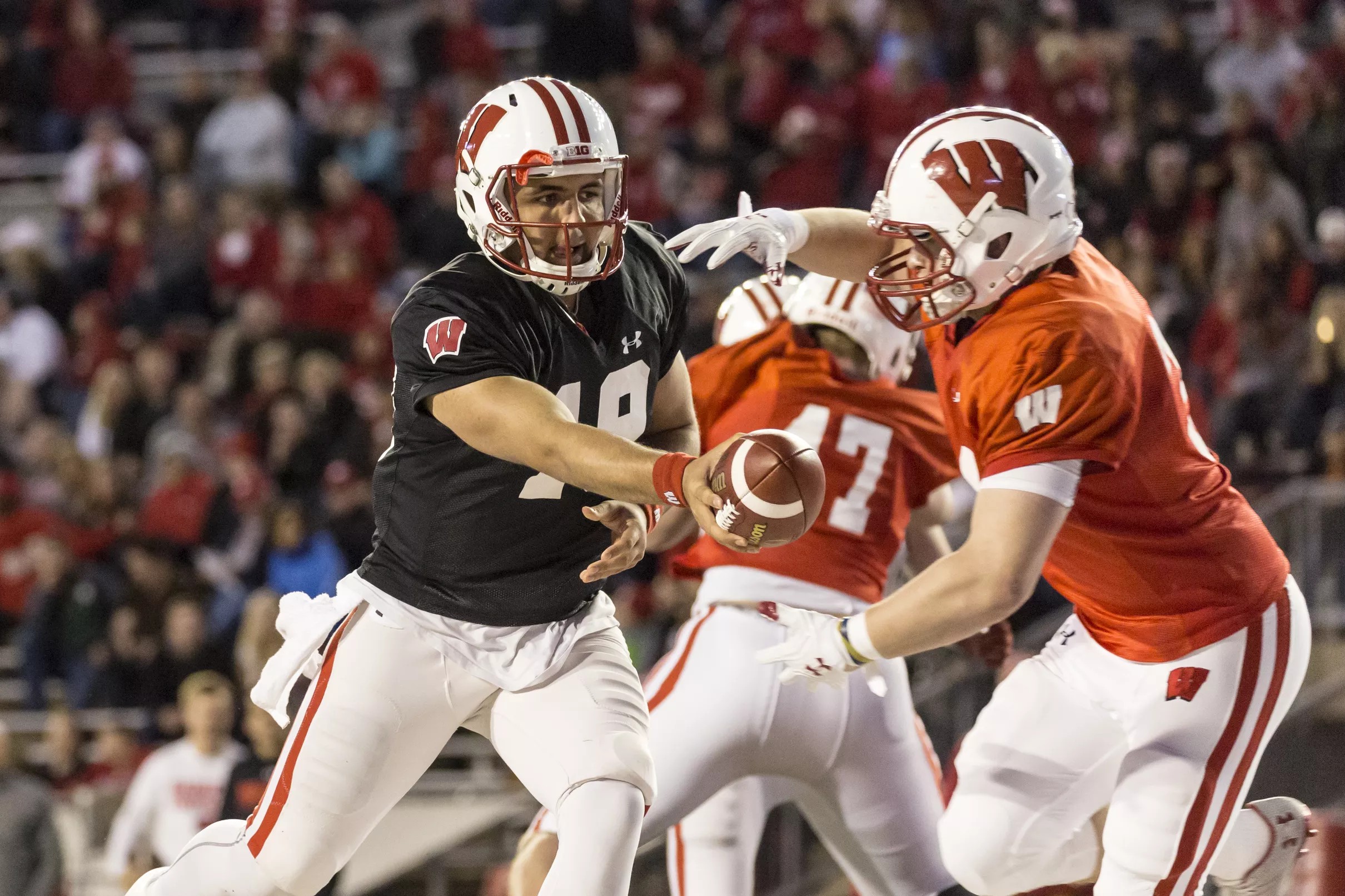 Wisconsin QB Karé Lyles tweets intention to leave UW