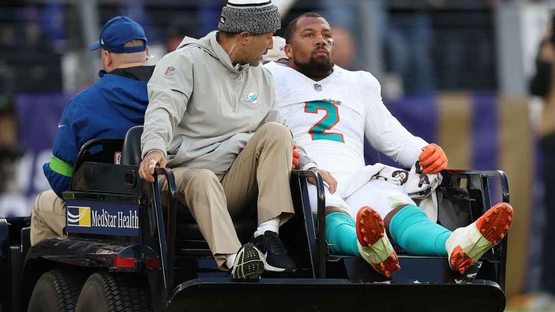 Source: Dolphins lose pass-rusher Bradley Chubb to torn ACL