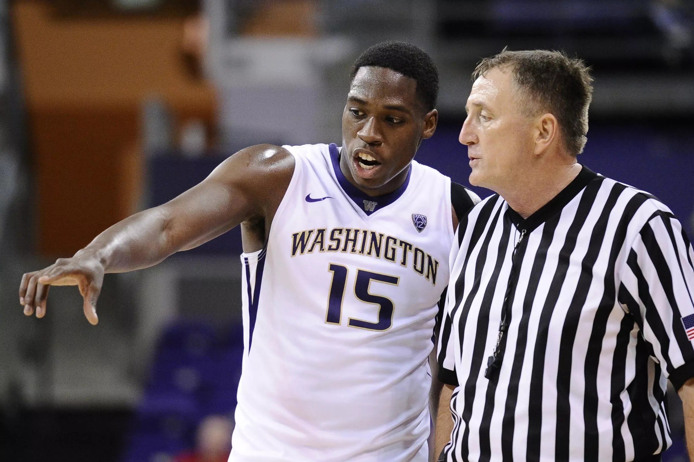 Dickerson Dominates in 79-69 UW Victory over Eastern Washington