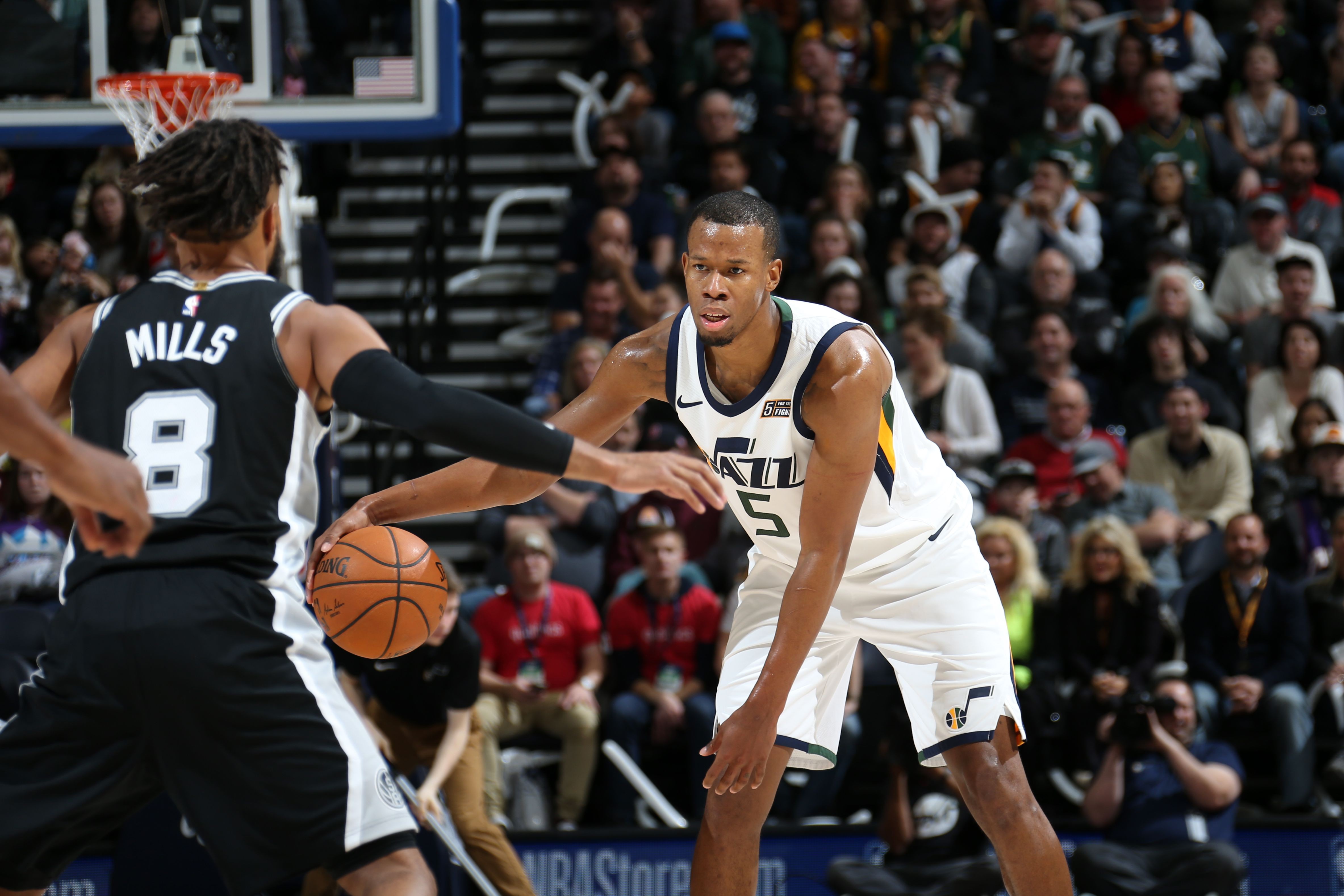 Utah Jazz-San Antonio Spurs: Hood is good, the win is better