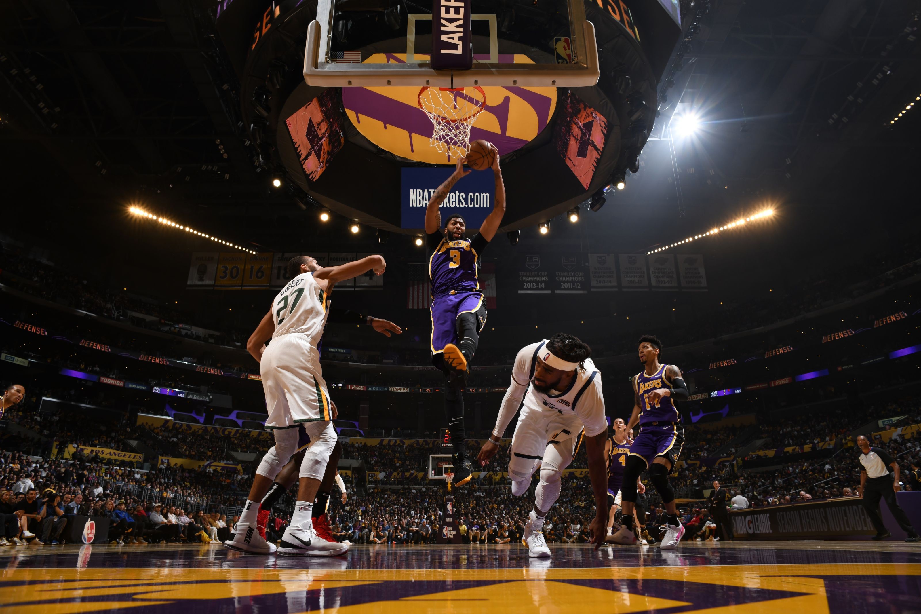 Los Angeles Lakers: Lake Show play a nice tune against Utah Jazz, 3 lessons