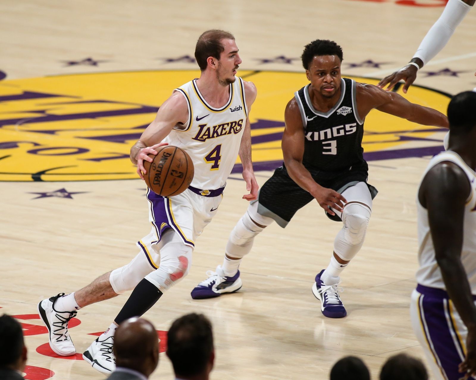 Los Angeles Lakers: Luke Walton believes Alex Caruso can be an NBA player