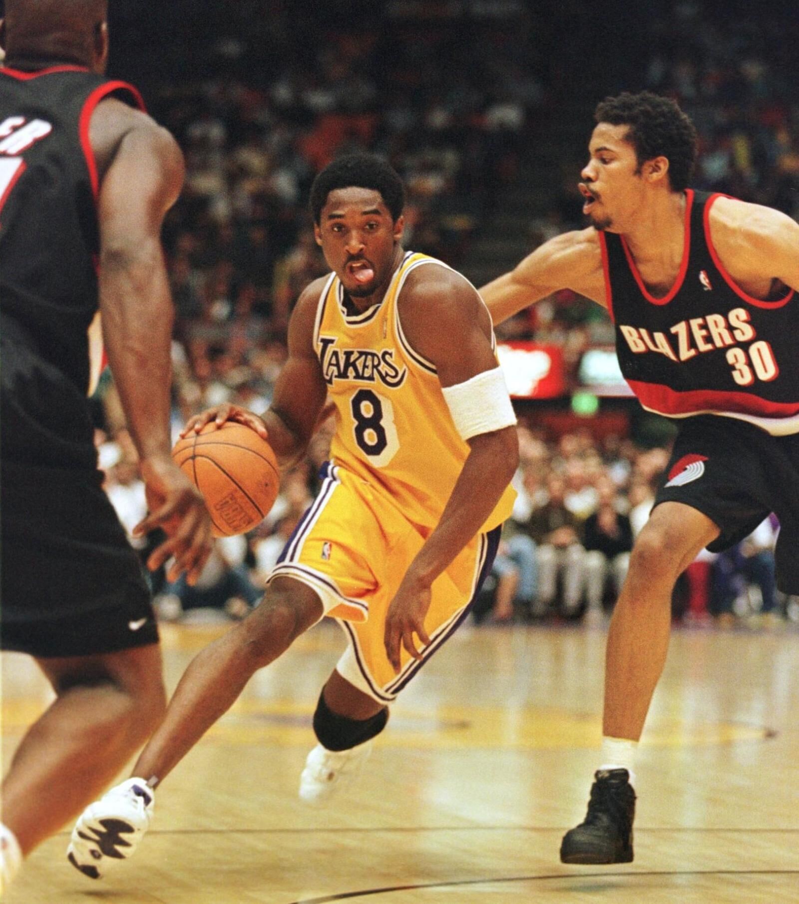 Dear Kobe Bryant: A Letter From A ’90s Kid