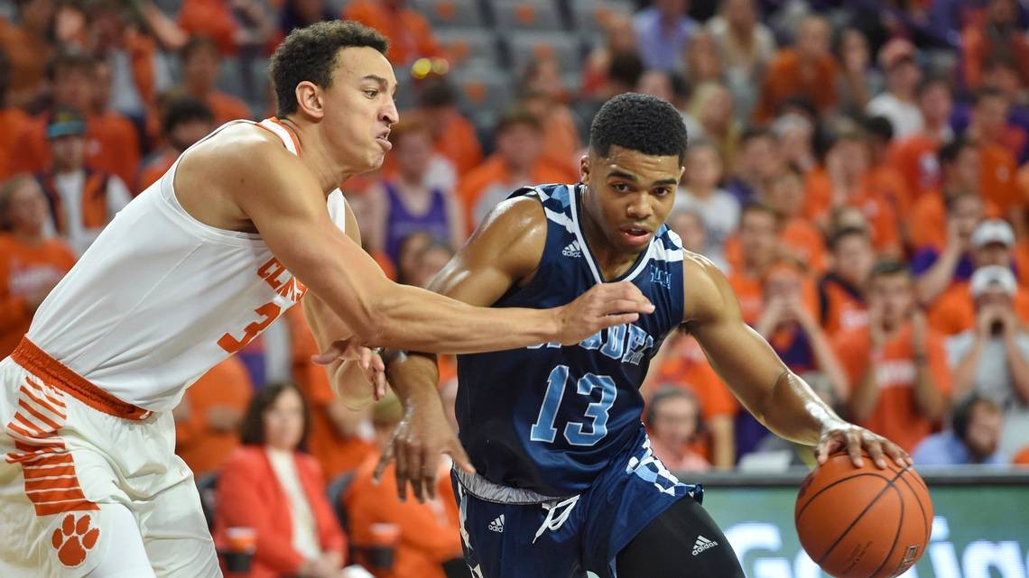 Clemson basketball forward to transfer