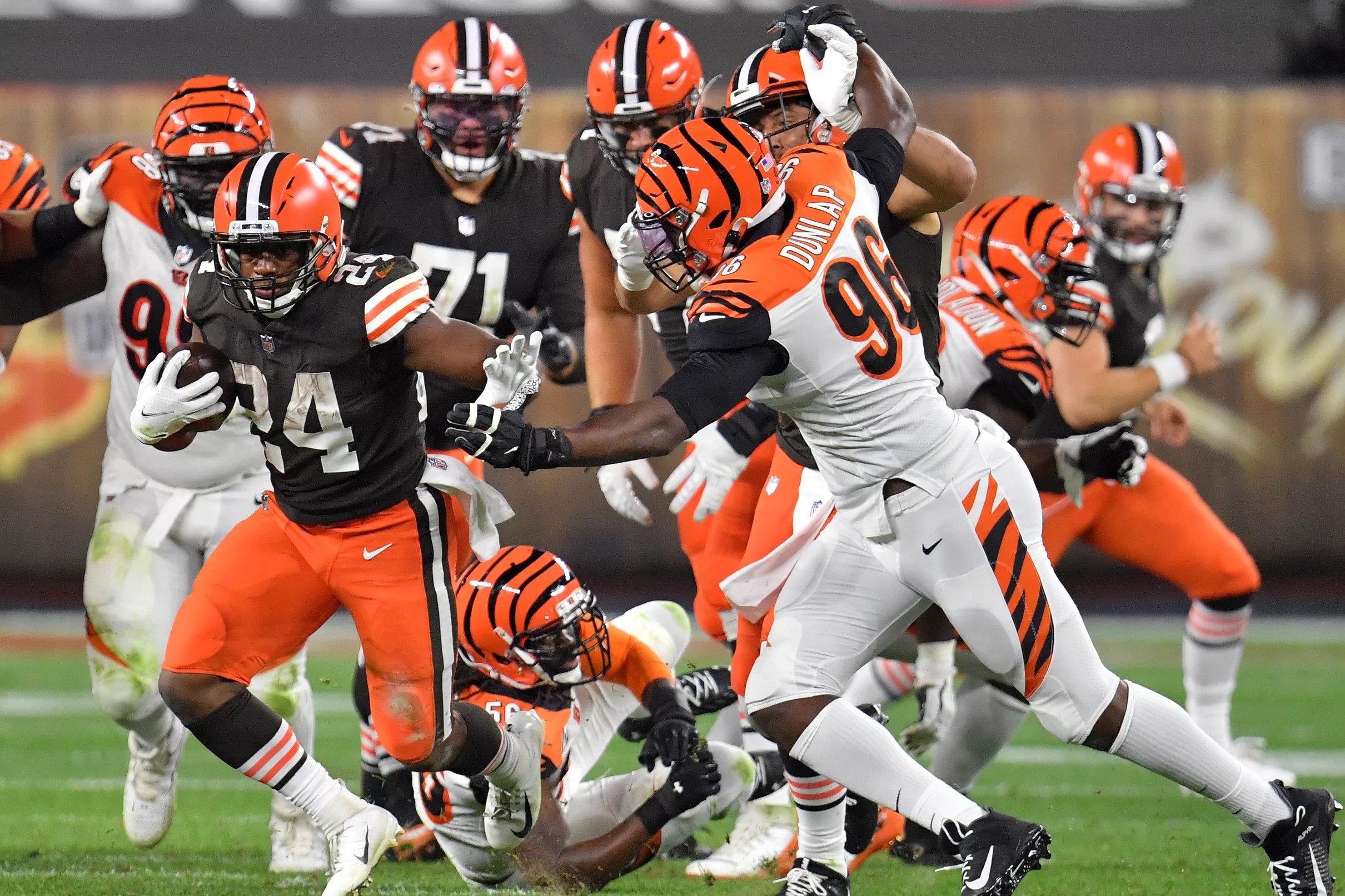 Preston Brown makes the case for Bills to trade for Bengals’ Andy Dalton