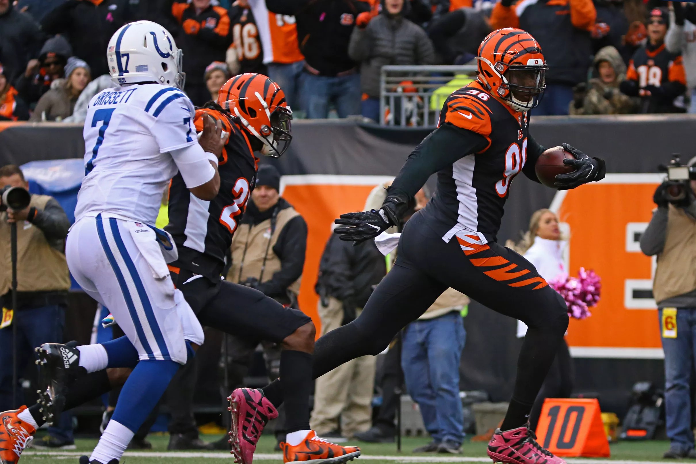 Carlos Dunlap’s game winning play gained him the player of the week award.