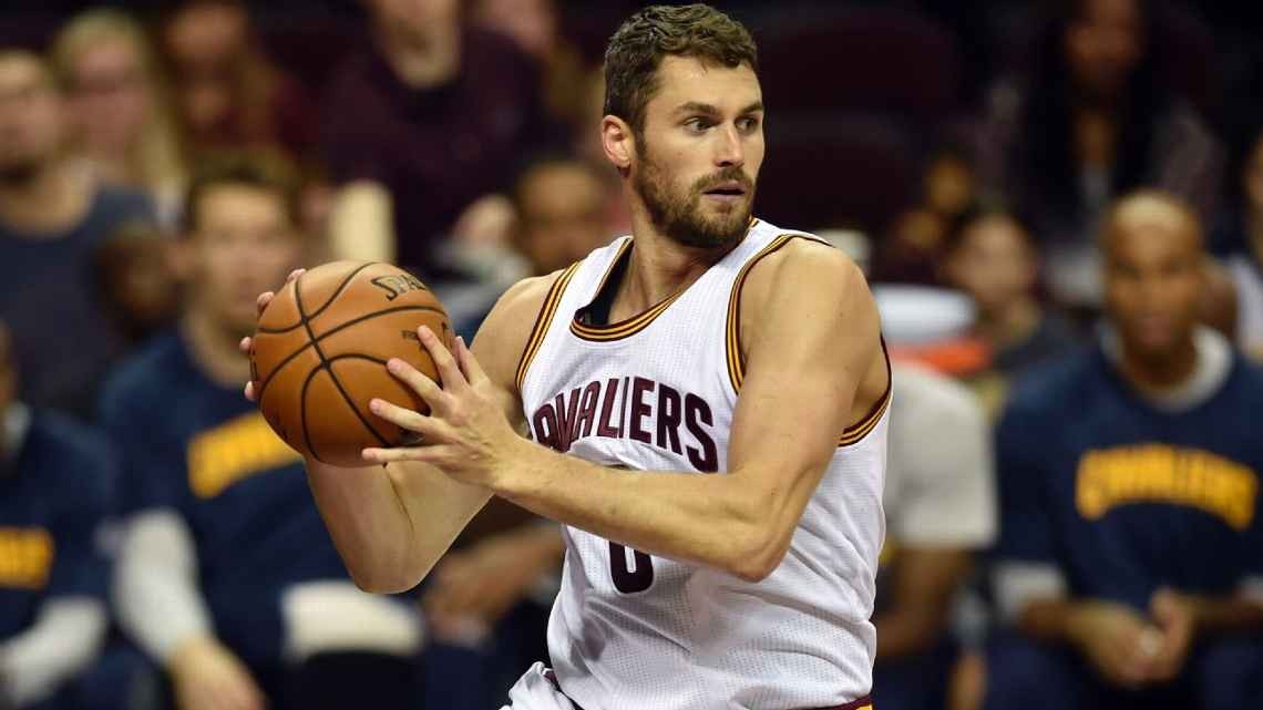 Kevin Love discusses suffering panic attack during game