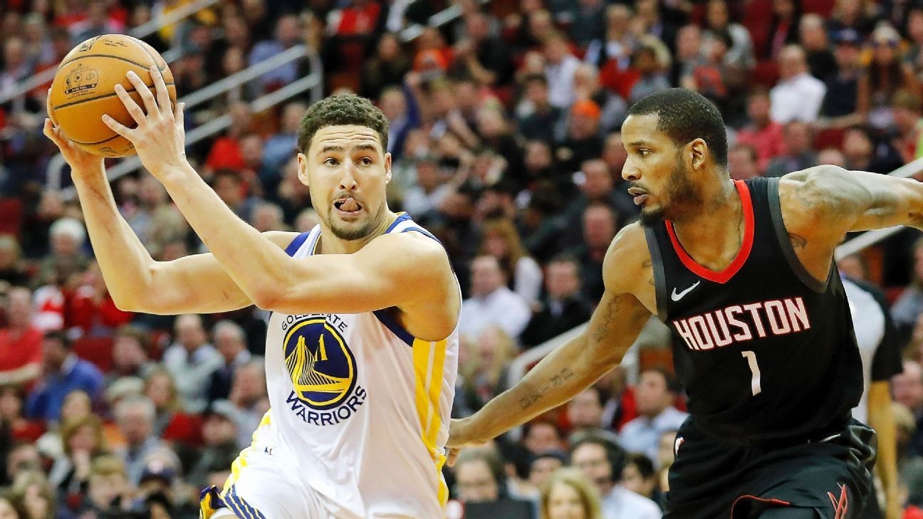 Warriors' Klay Thompson out with fractured right thumb