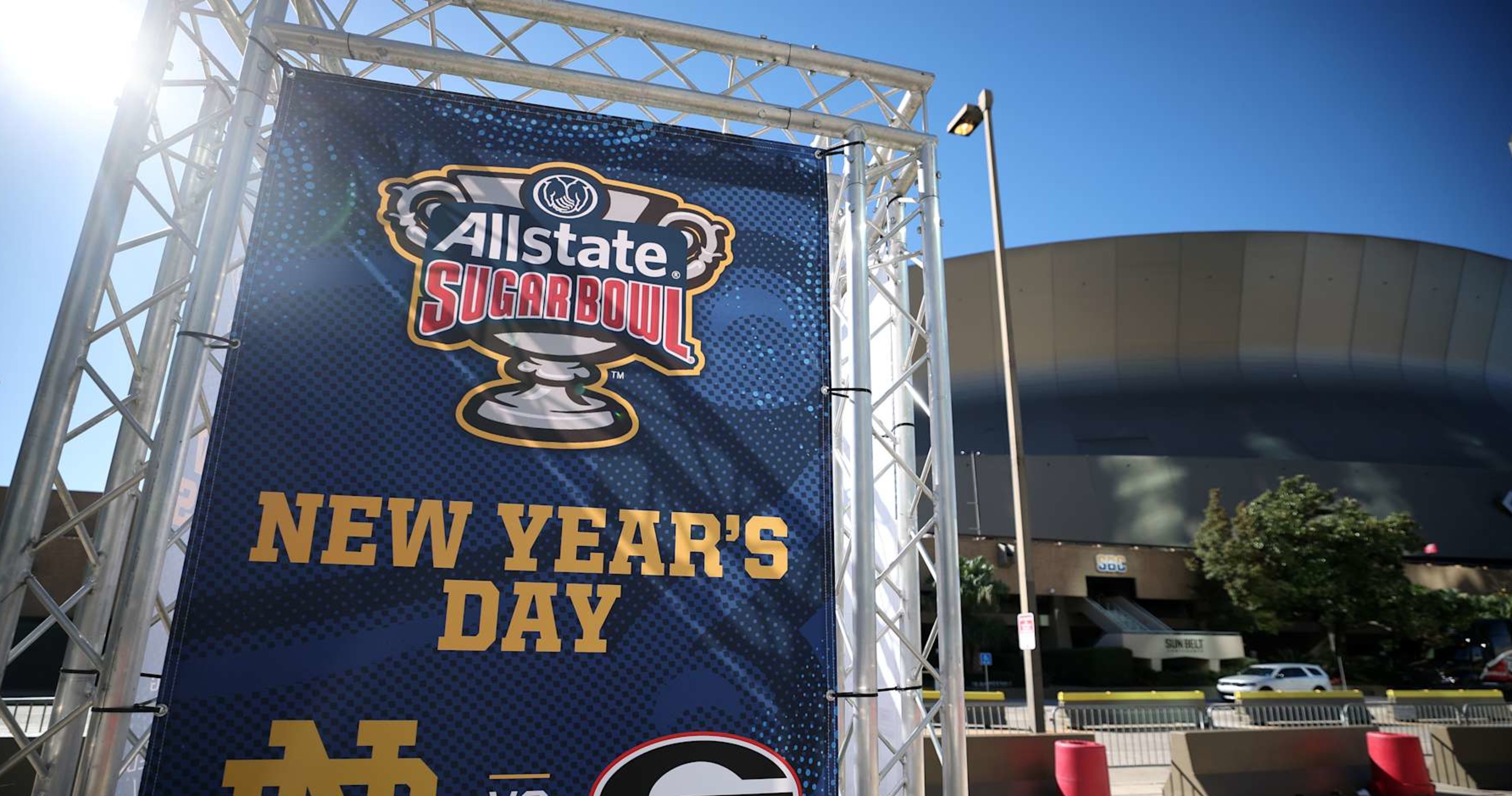 Sugar Bowl 2025 Postponed Until Thursday After Bourbon Street Attack in ...