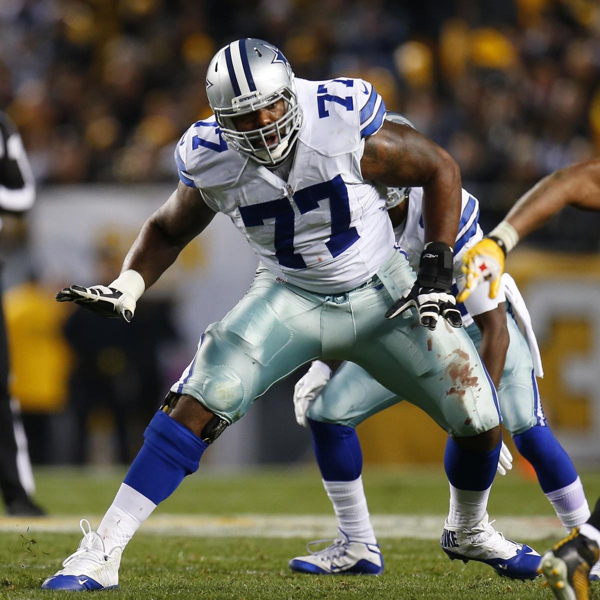 Tyron Smith Shut Down by Cowboys Due to Back Injury