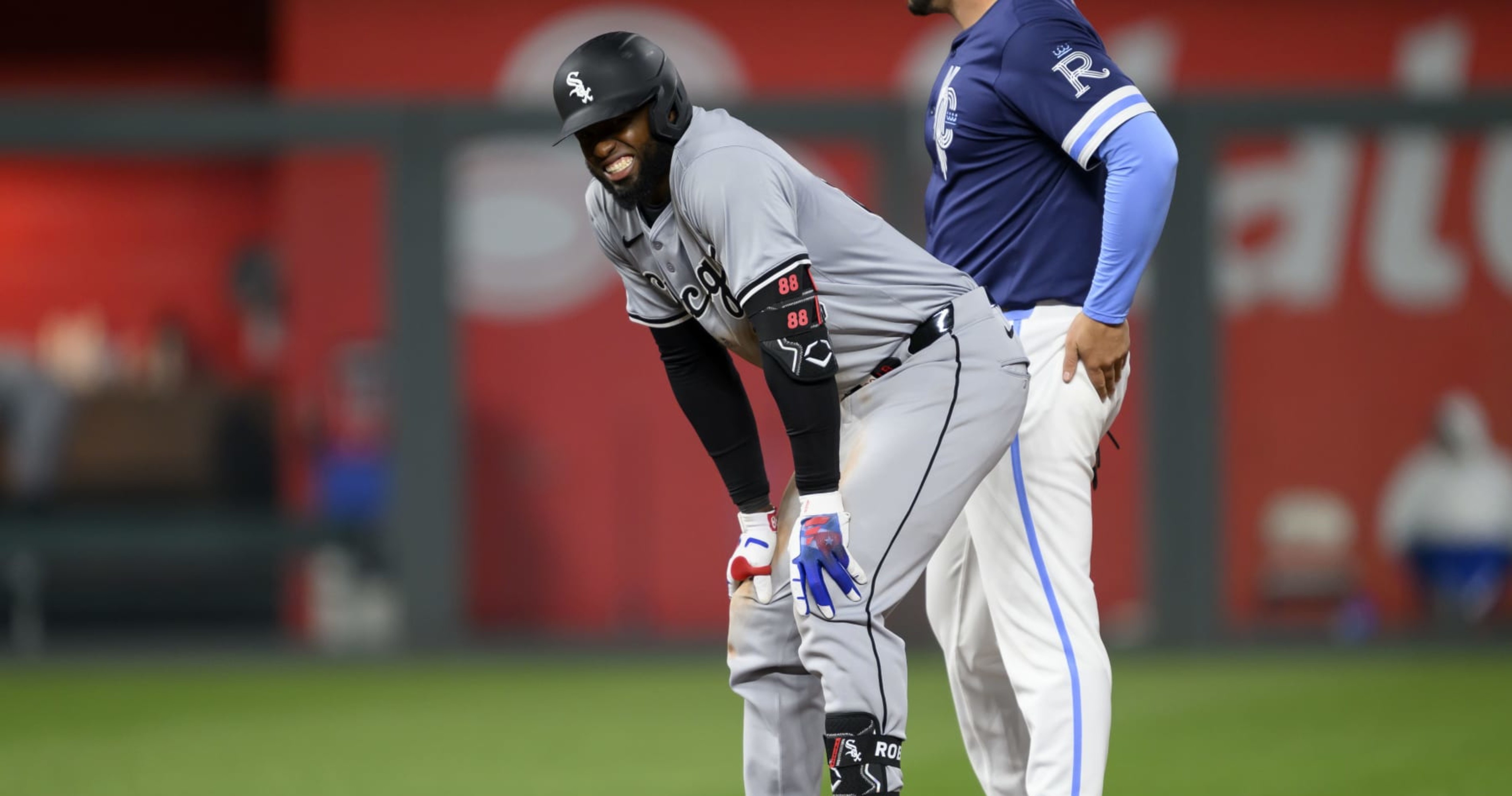 White Sox's Luis Robert Jr. Placed on 10-Day IL After Suffering Hip ...