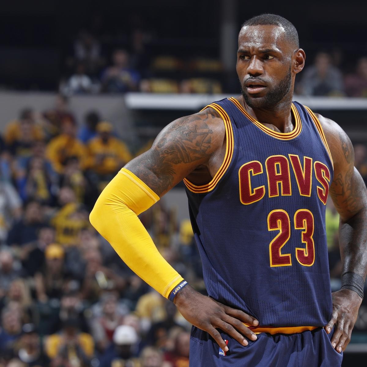 NBA L2M Report: LeBron James Traveled Before Go-Ahead 3-Pointer in Game 4