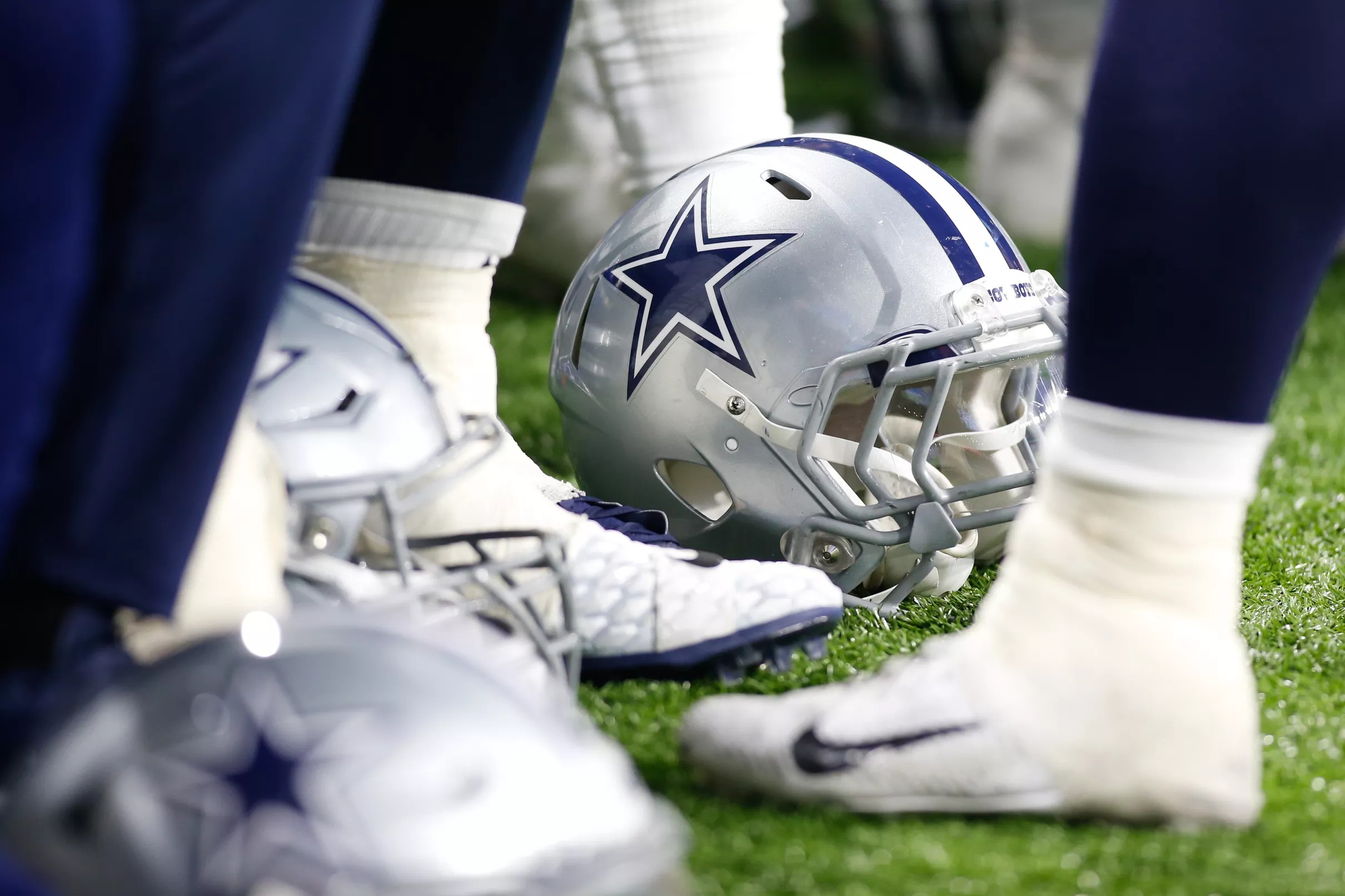 Way too early 55-man Cowboys roster predictions, with nine different ...