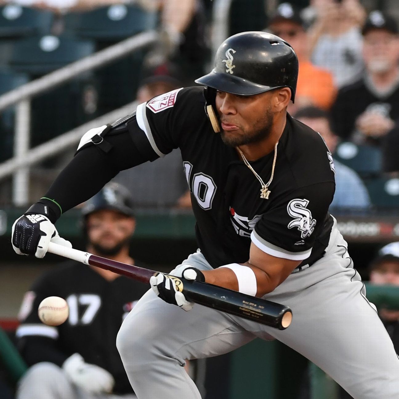 Sources: ChiSox, Moncada reach $70M extension