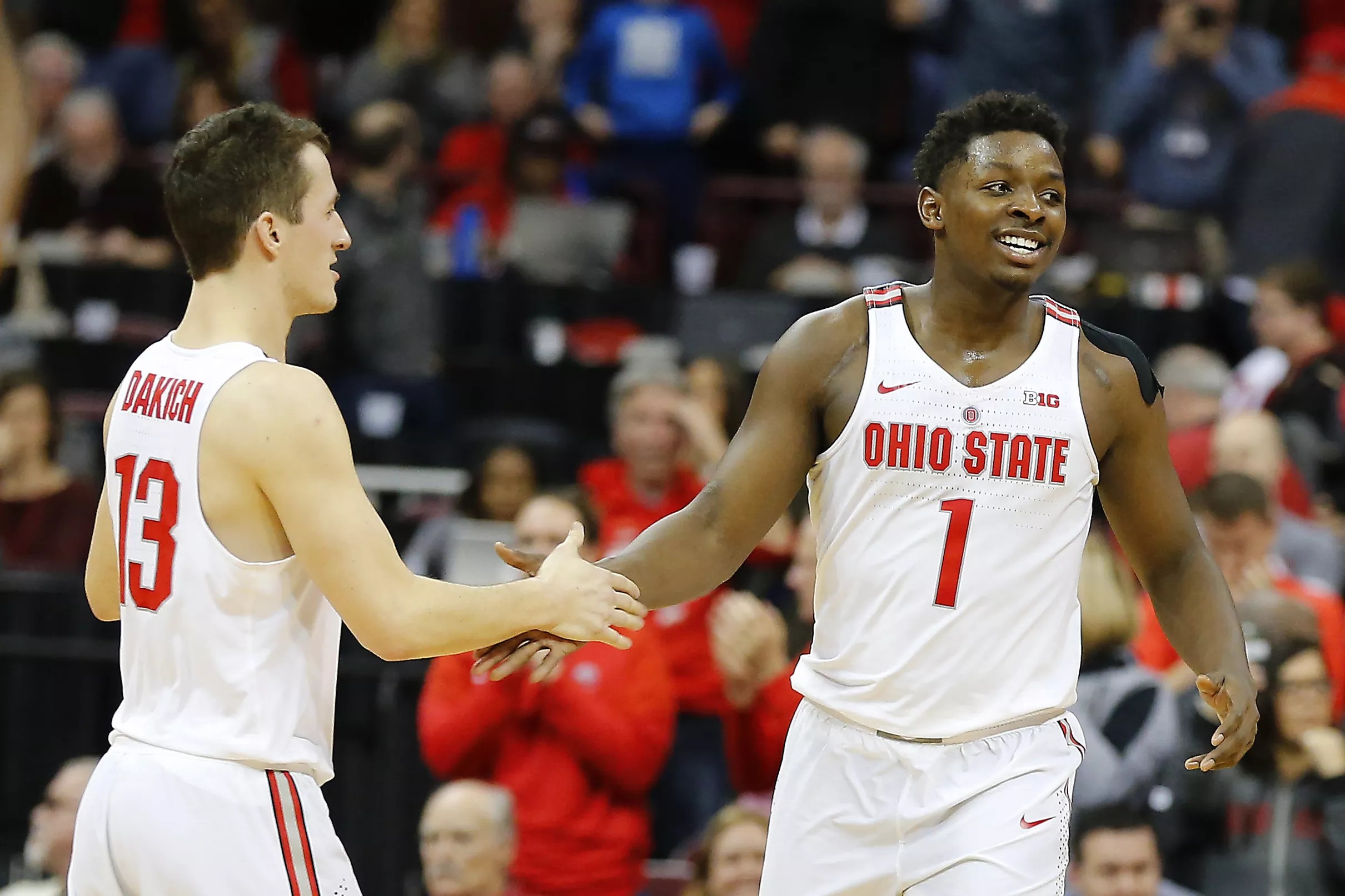 Ohio State moves up to No. 14 in latest AP poll