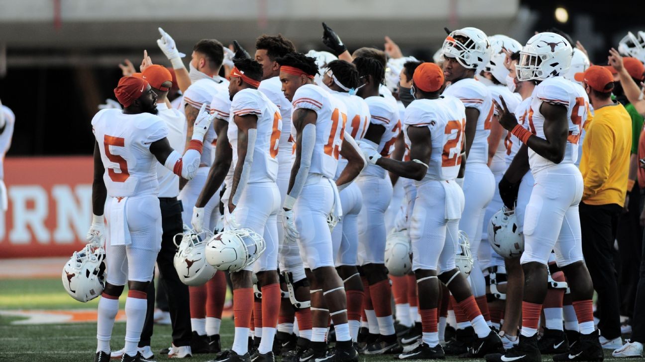 Texas players stay on field for 'The Eyes of Texas' after win over Baylor