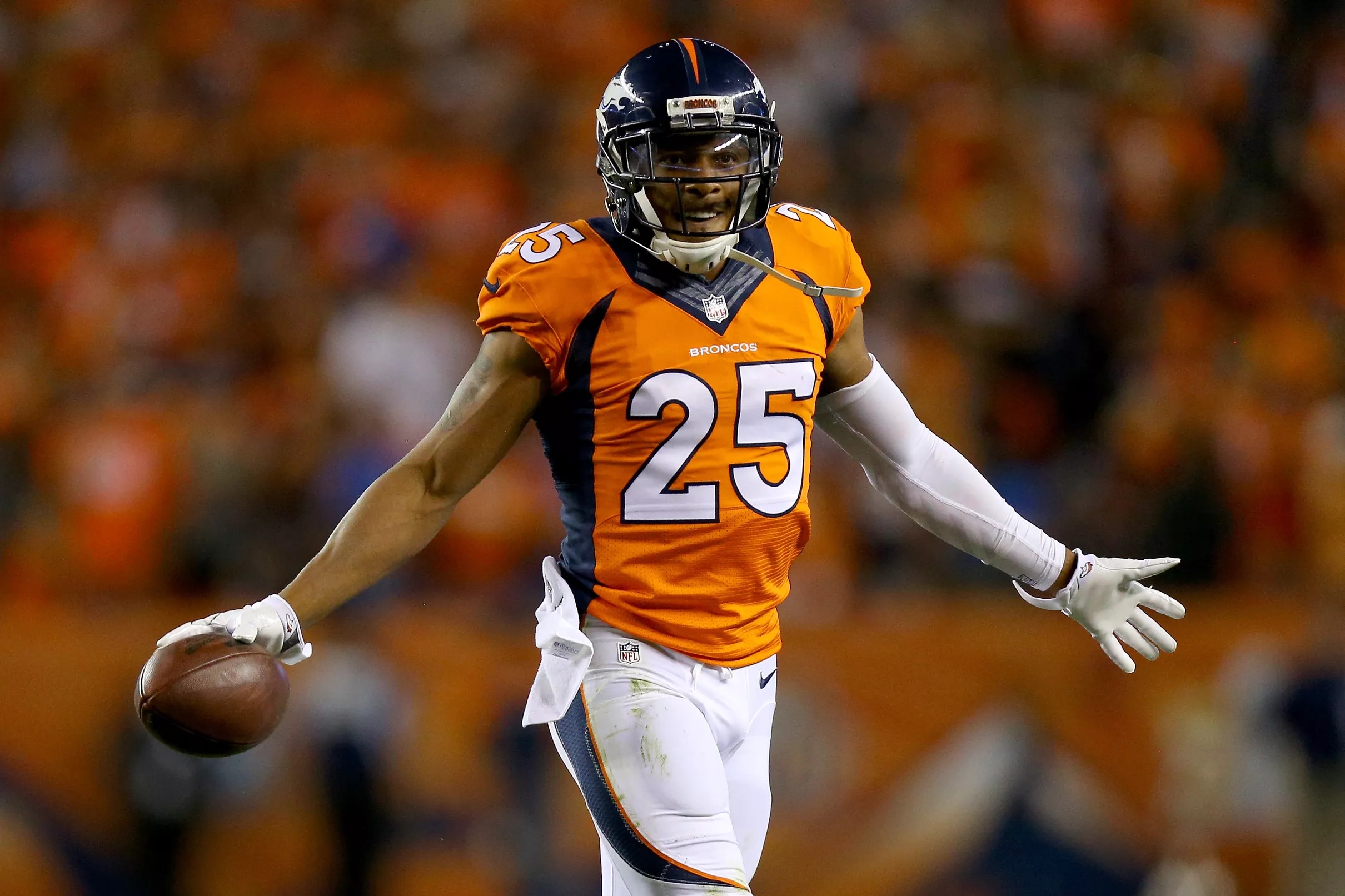 Chris Harris Jr. will be back as Broncos’ exercise $1.1 million option