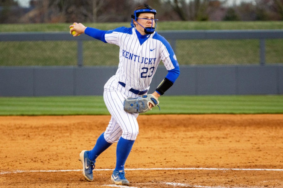 Kentucky softball tied at No. 16 in week seven of USA Softball Top 25