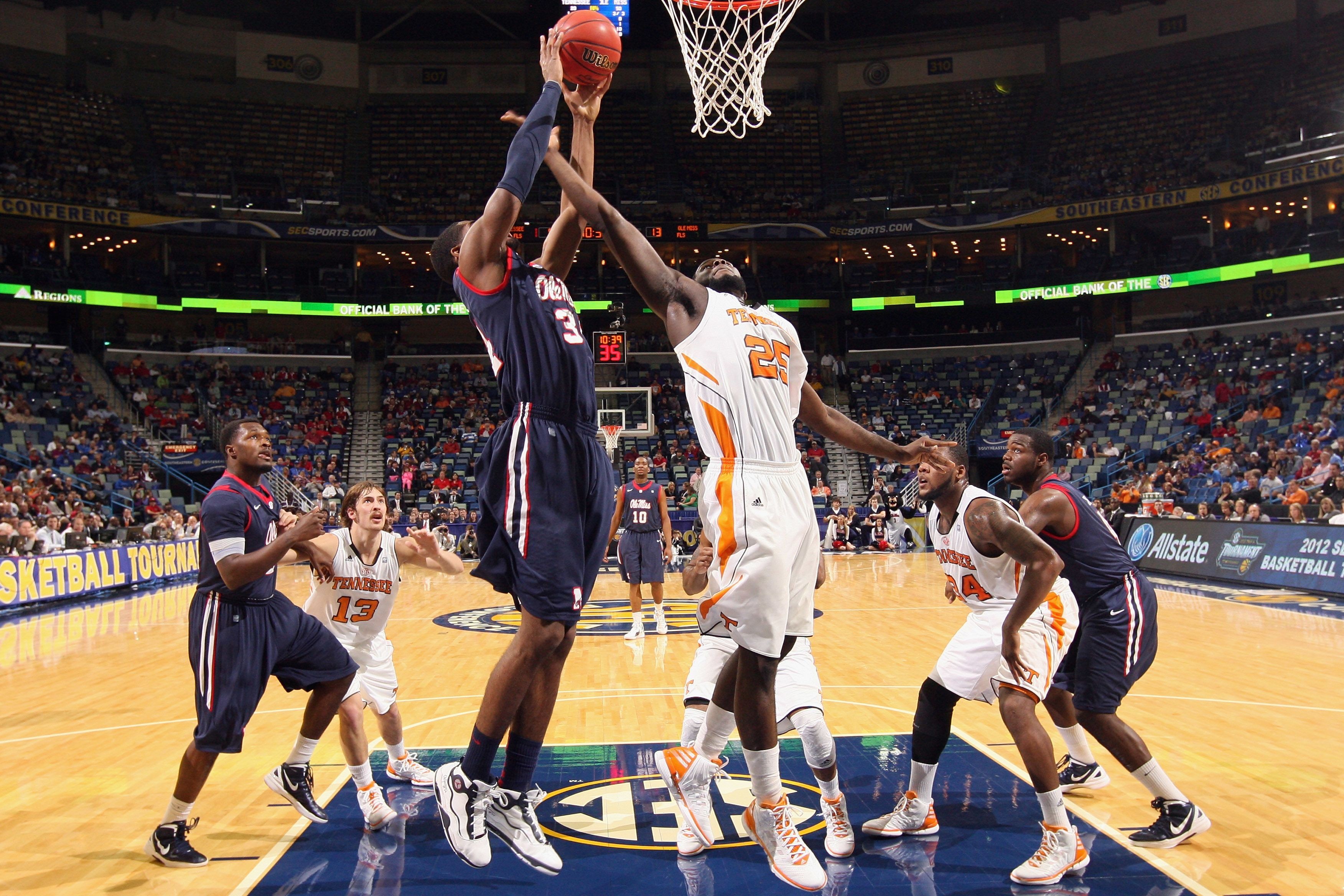 Ole Miss Basketball: Rebels Hoops Tank At Home Against No.19 Vols