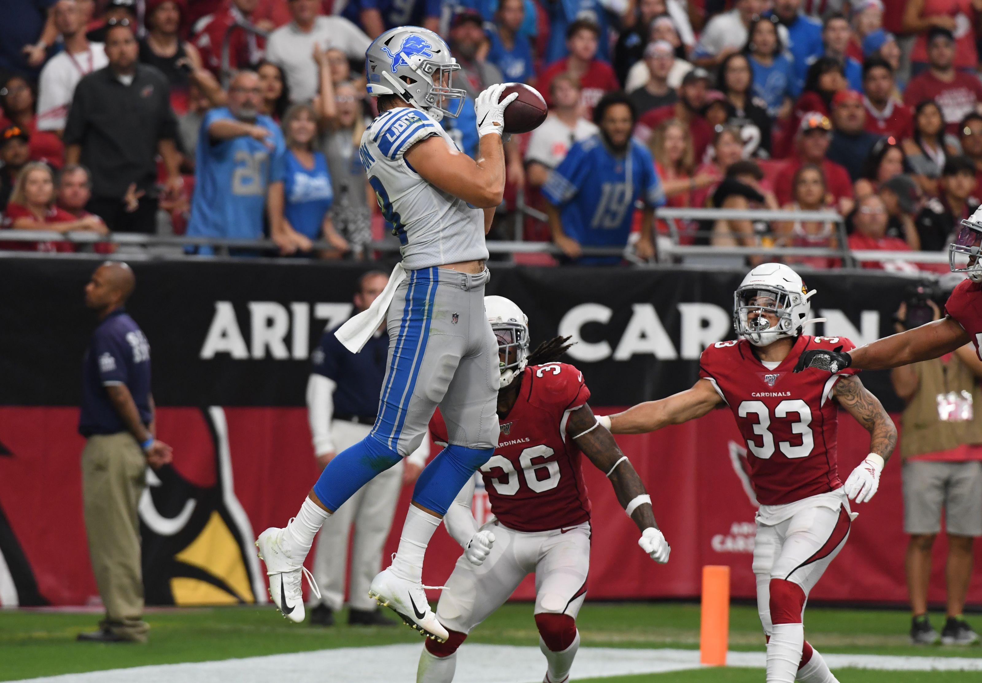 Detroit Lions blow big lead, tie Cardinals in season opener