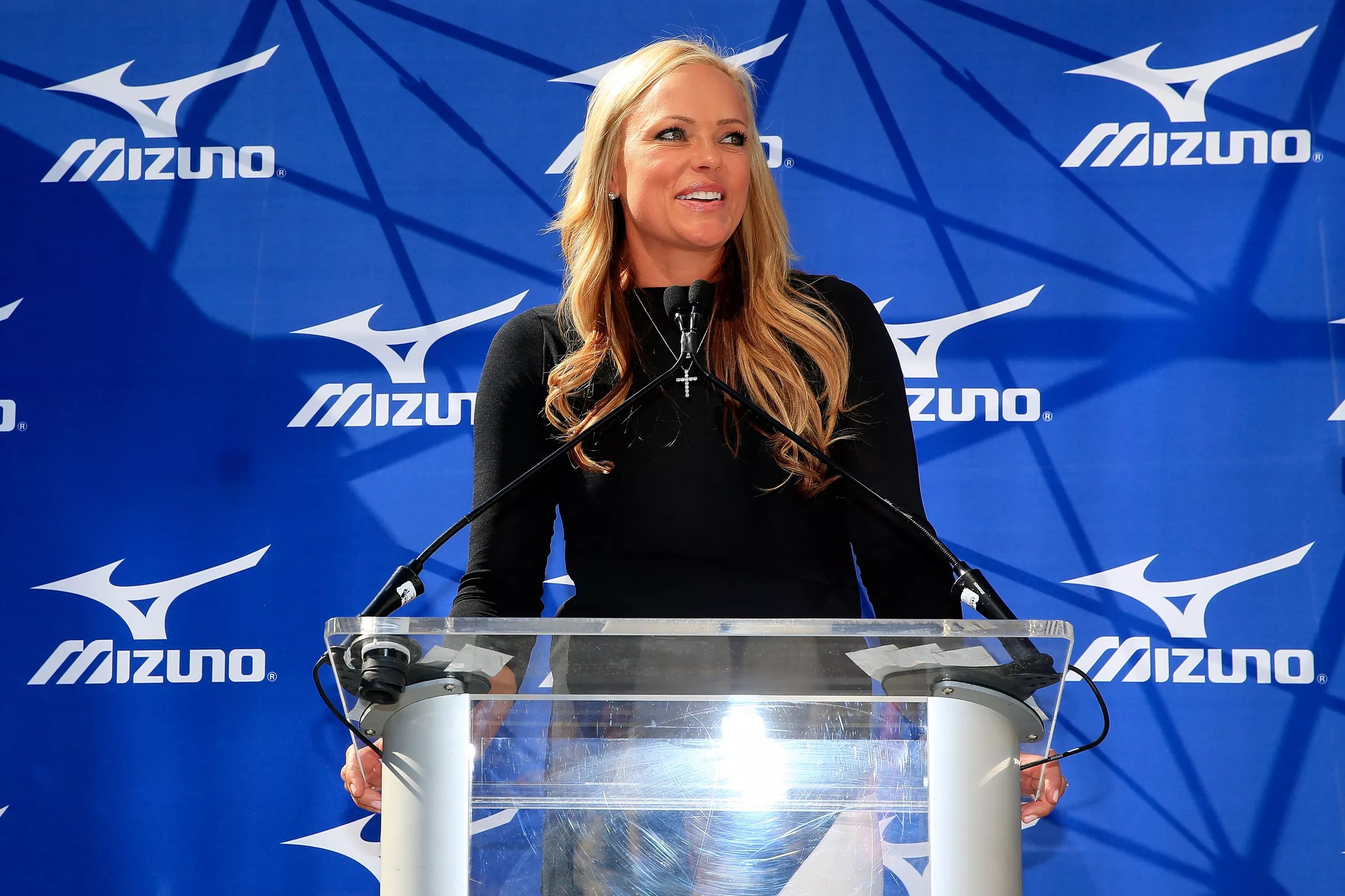 Jennie Finch a contestant on Dancing with the Stars