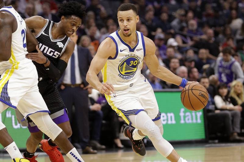 Kings Troll Stephen Curry with Moon Landing Video During Lineup ...