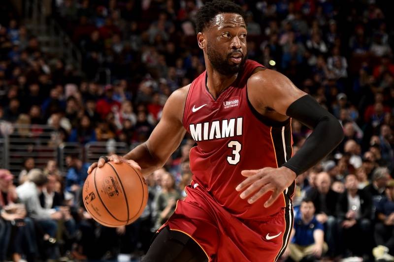 Watch Allen Iverson Pay Tribute to Dwyane Wade During Heat vs. 76ers