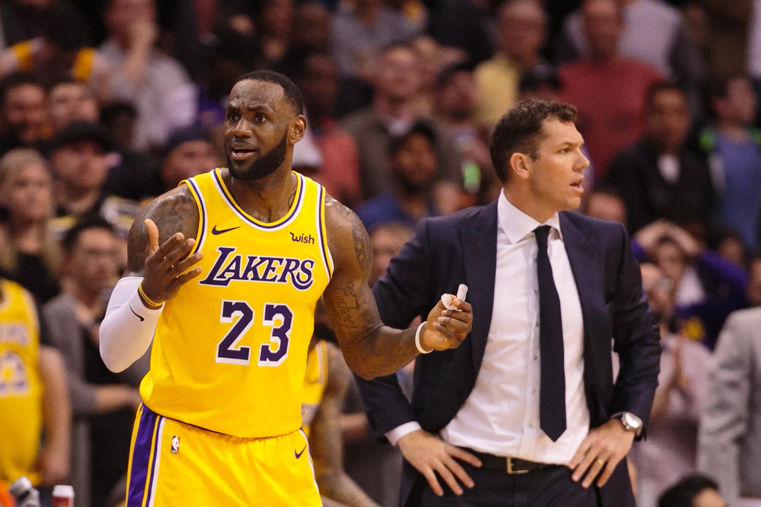 Podcast: Will the Lakers match their win total from last year?