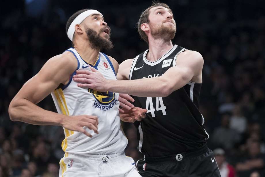 Warriors’ JaVale McGee keeps dwindling playing time in perspective