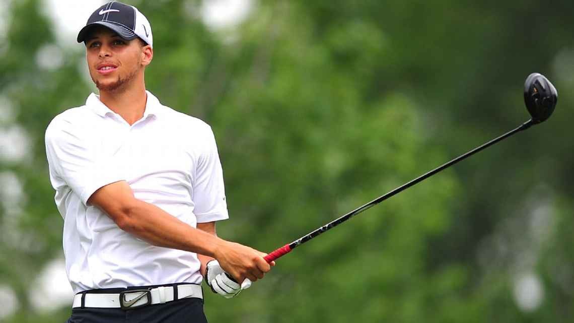 Curry a long shot in first pro golf tourney