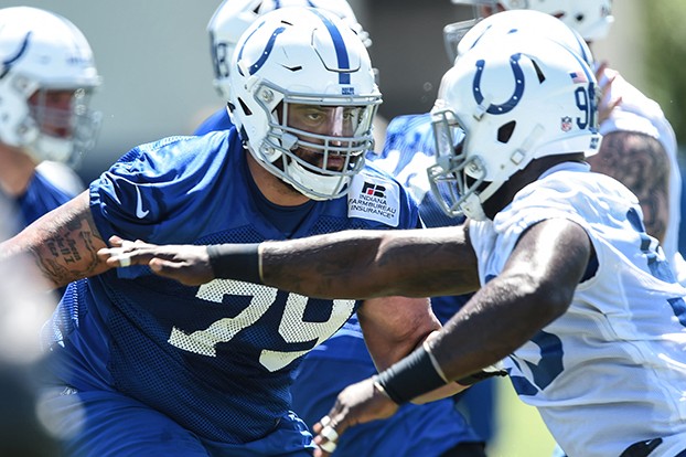 Veteran Linemen 'Setting The Tone' For Colts' Offense
