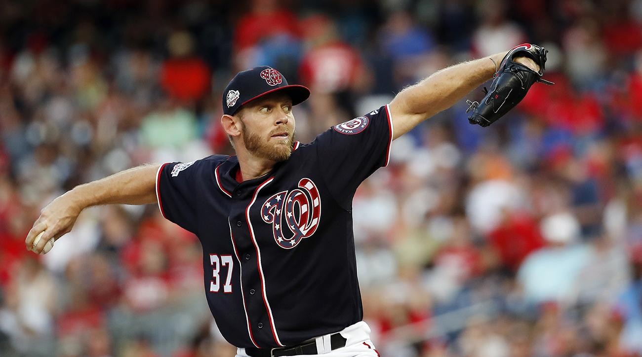 Nationals' Stephen Strasburg Beefs With Max Scherzer in Dugout During Loss