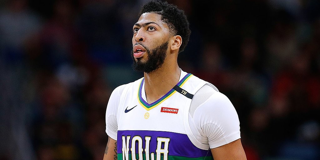 Report: Pelicans' Anthony Davis Has Muscle Contusion in Shoulder