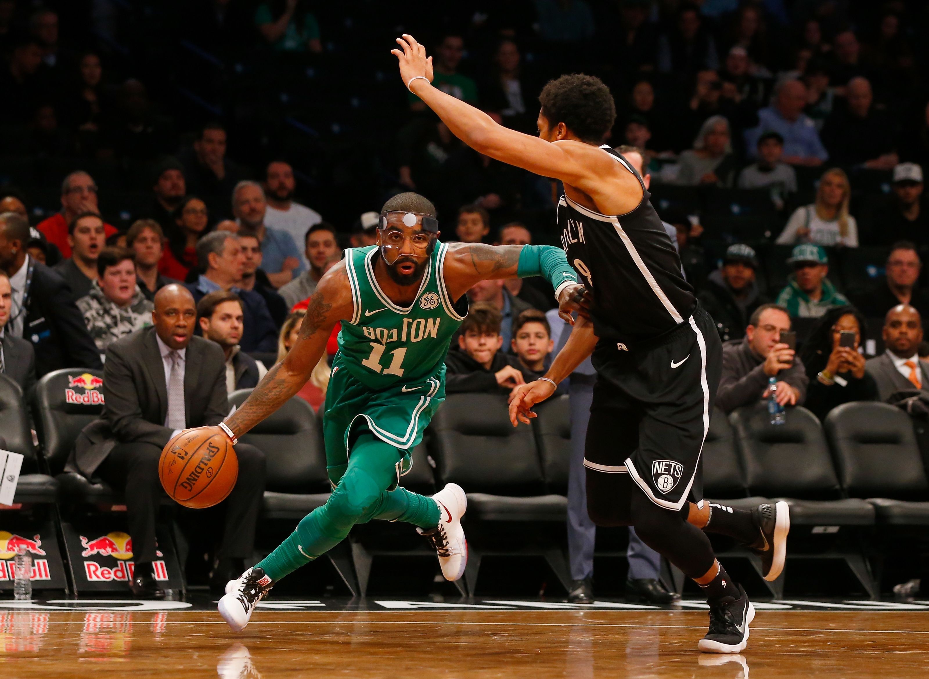 Brooklyn Nets: Kyrie, D-Lo pairing is a bad idea for Brooklyn