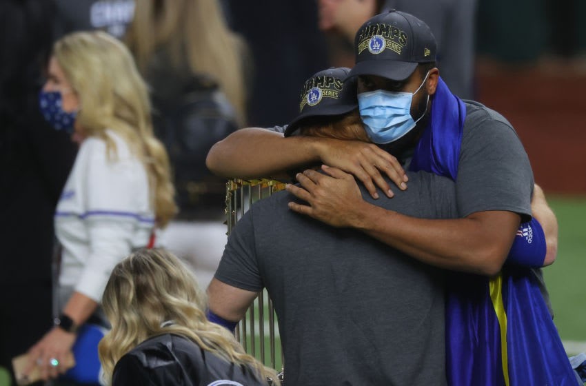 Dodgers: Kenley Jansen and family with World Series trophy is adorable ...