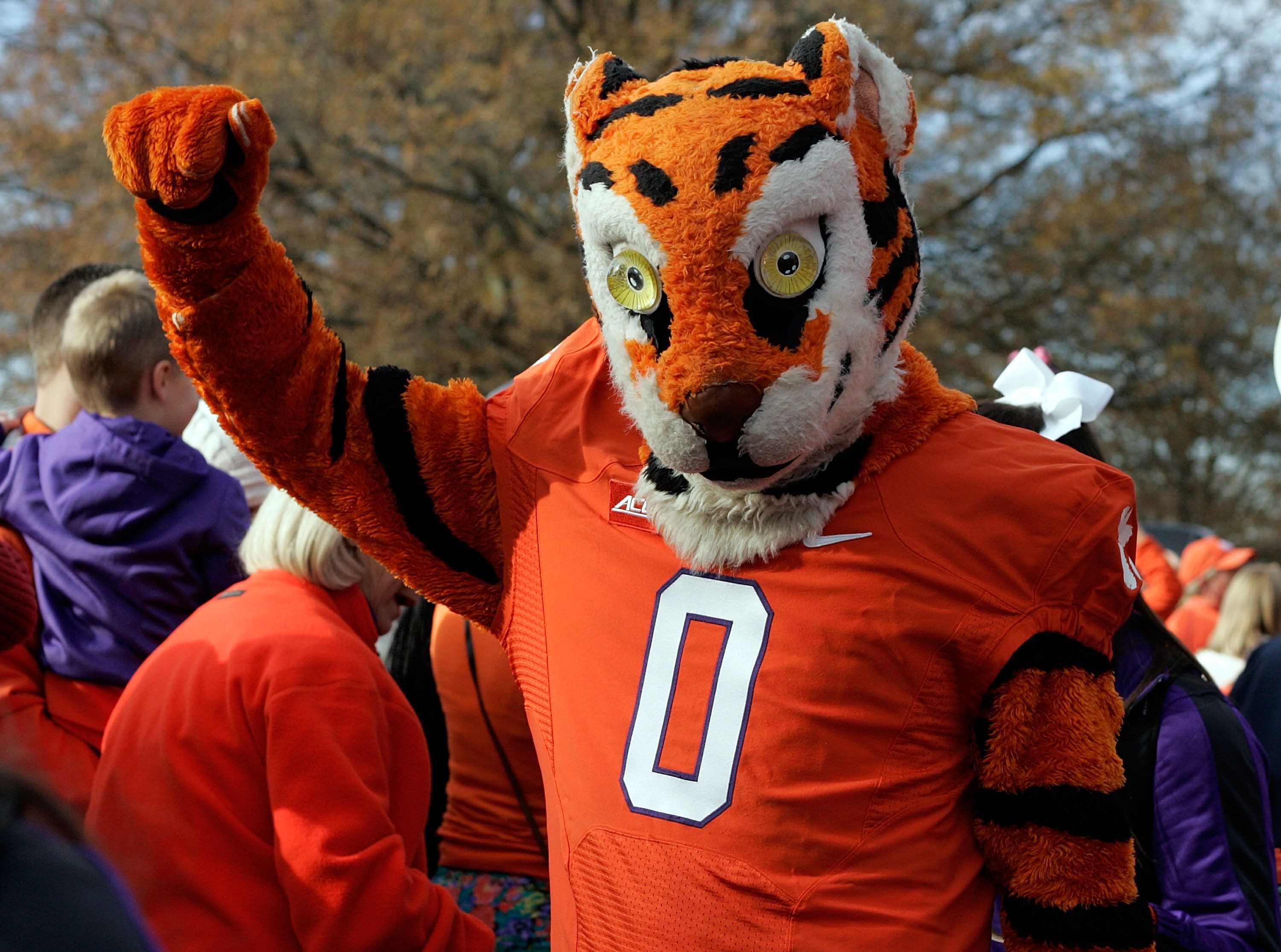 Clemson Tigers 2017-18: Could all three major sports finish in the top-10