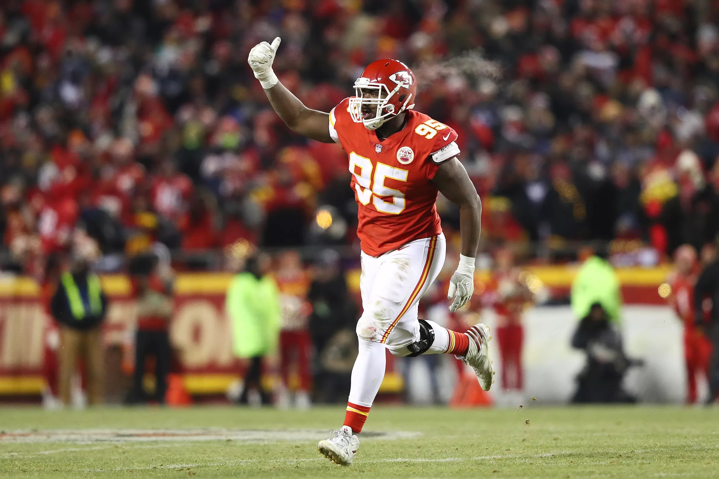 Report: Chris Jones has not been present at Chiefs offseason workouts