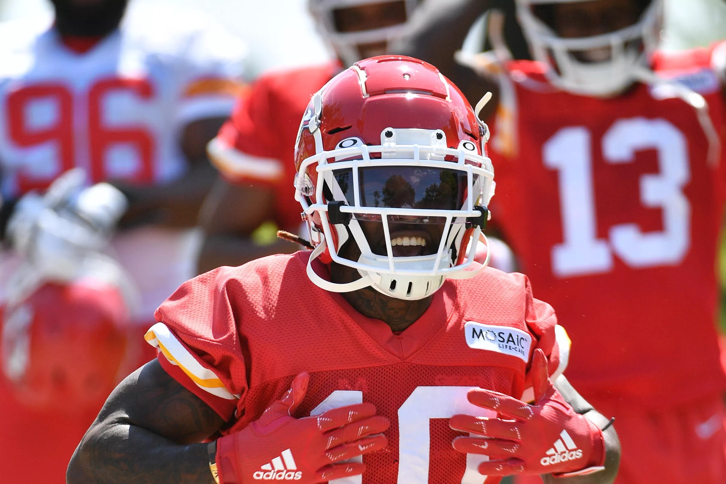 Instant analysis on Tyreek Hill’s quad contusion