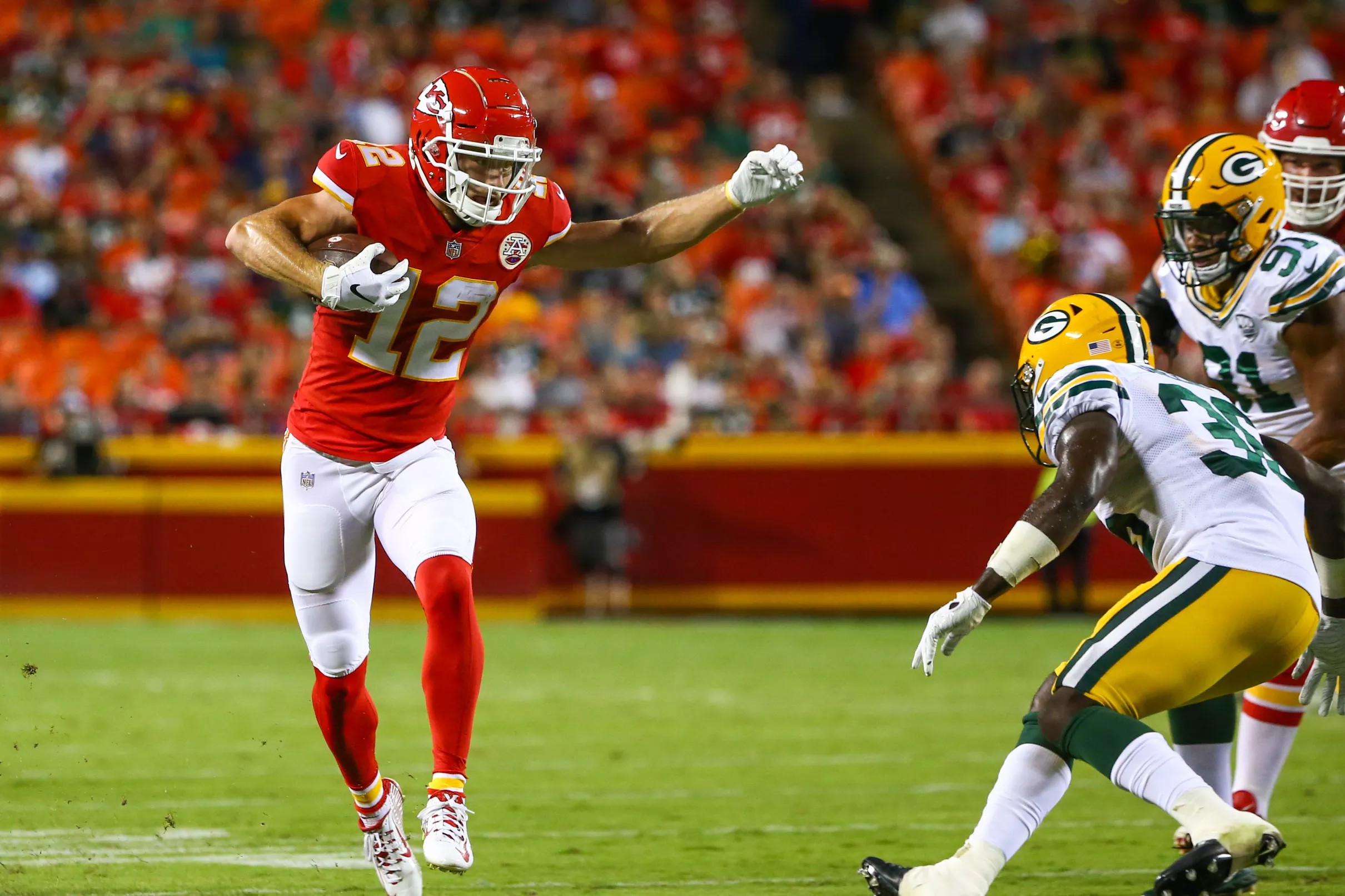 Chiefs promote wide receiver Gehrig Dieter to active roster