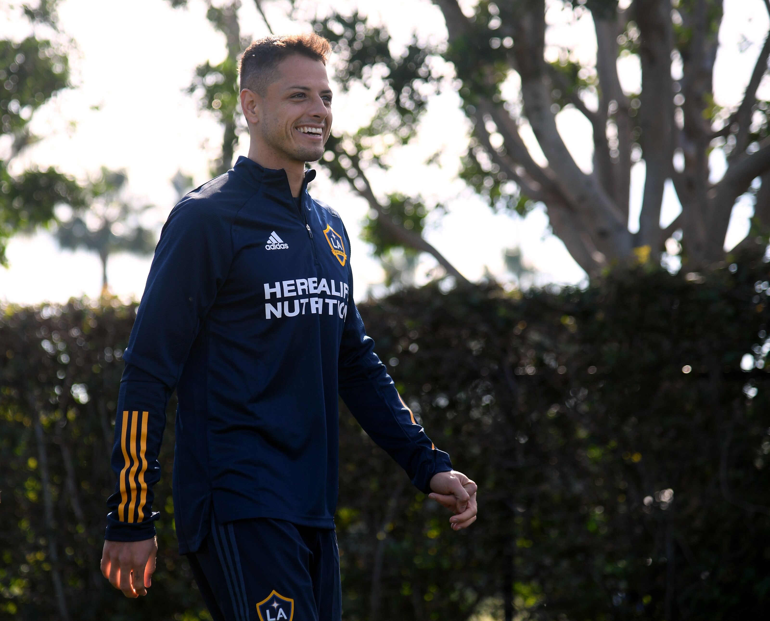 Chicharito signing helps LA Galaxy serve reminder of their stature