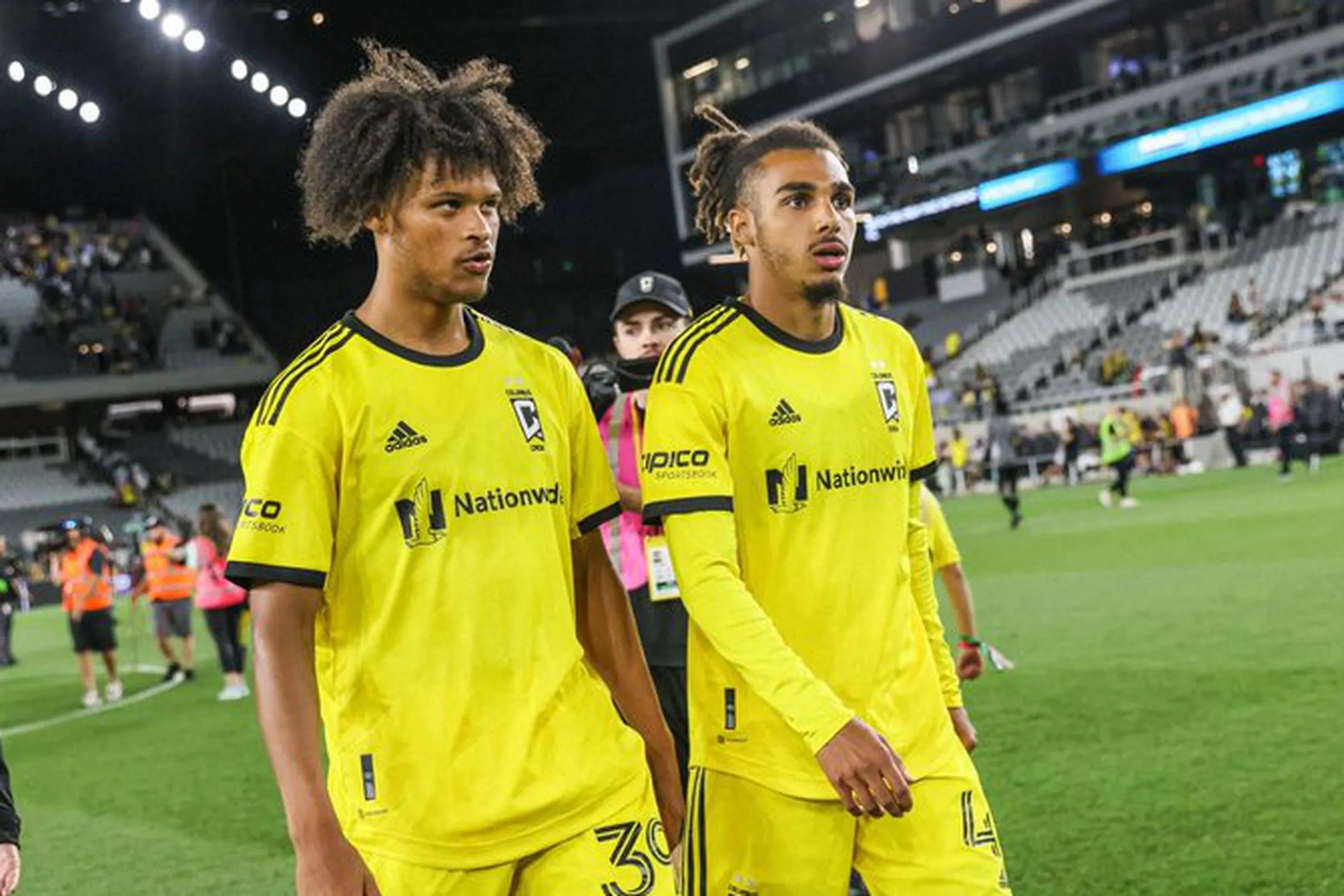 Crew 2’s Jacen Russell-Rowe, Mo Faris make first-team debut