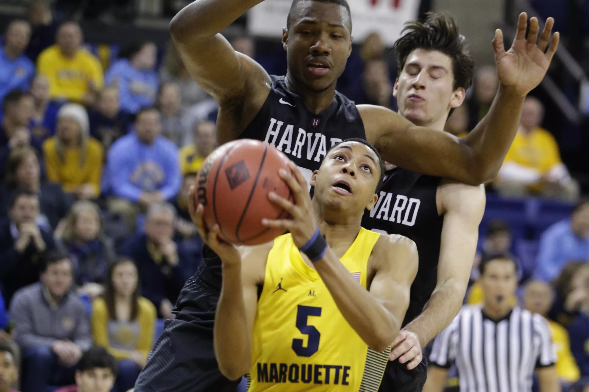 Marquette guard Greg Elliott out 8-12 weeks with thumb injury