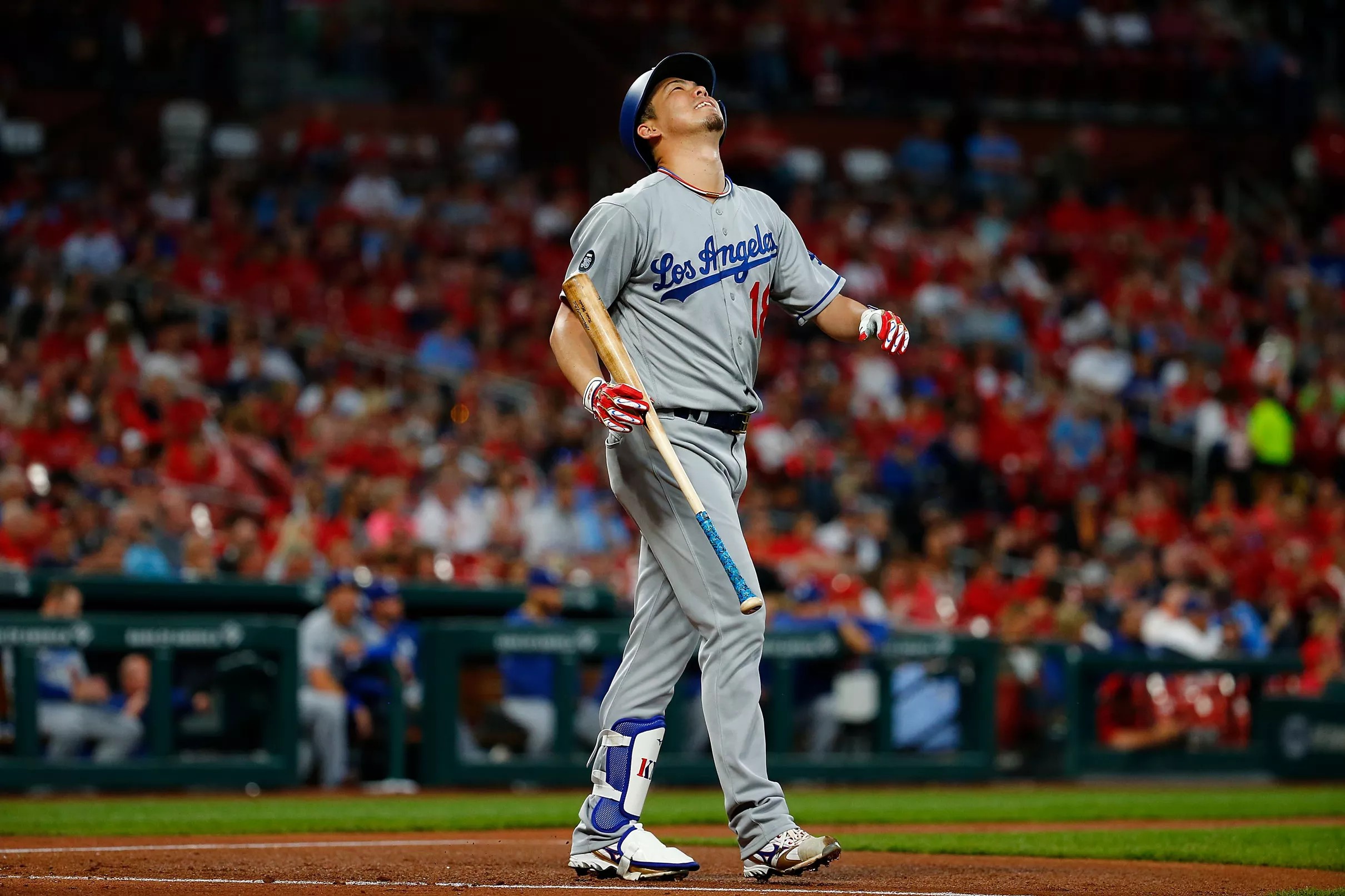 Dodgers lose third straight 7-2 to Cardinals