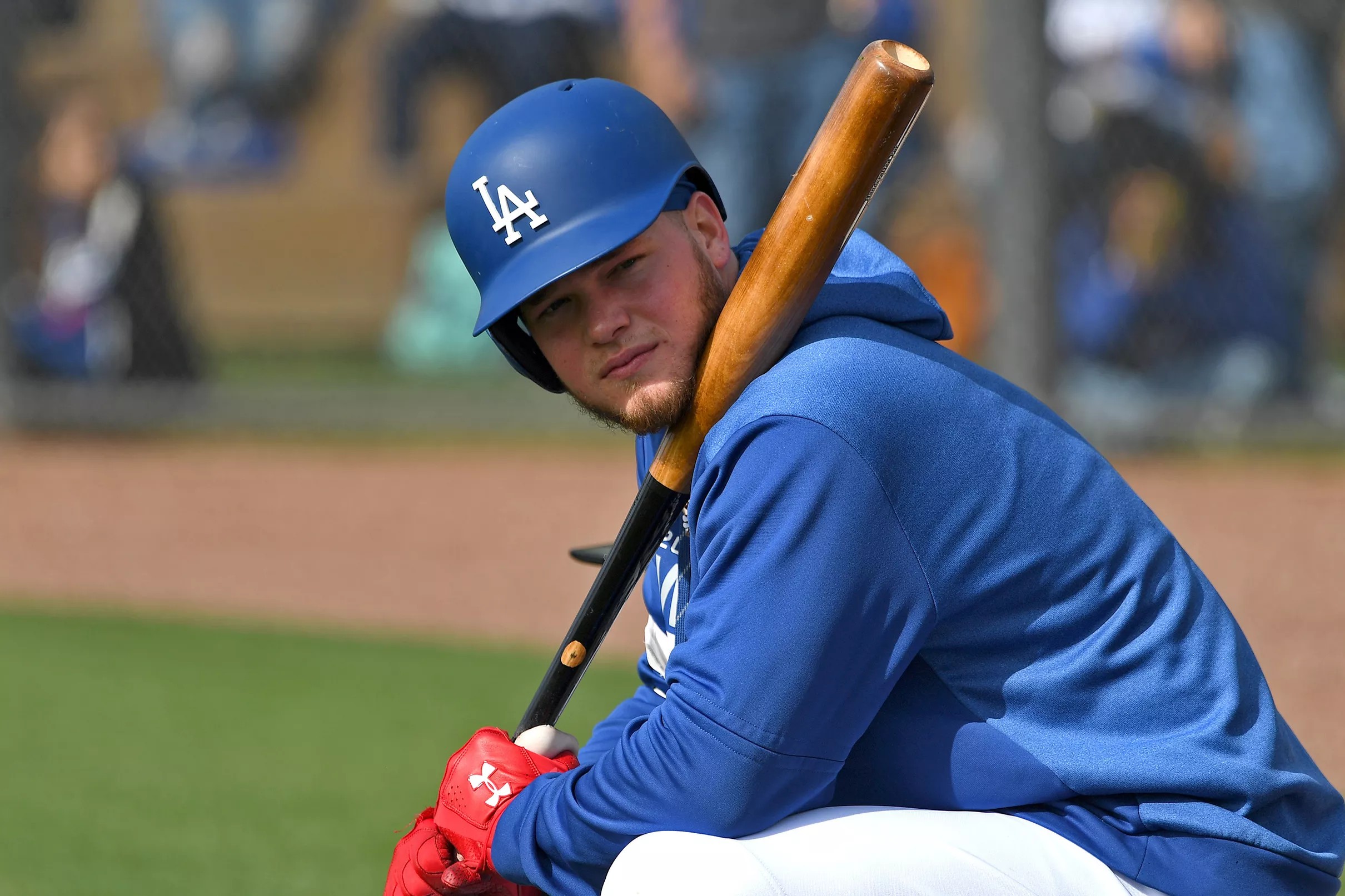 Alex Verdugo guides Dodgers to 6-3 win over Rangers