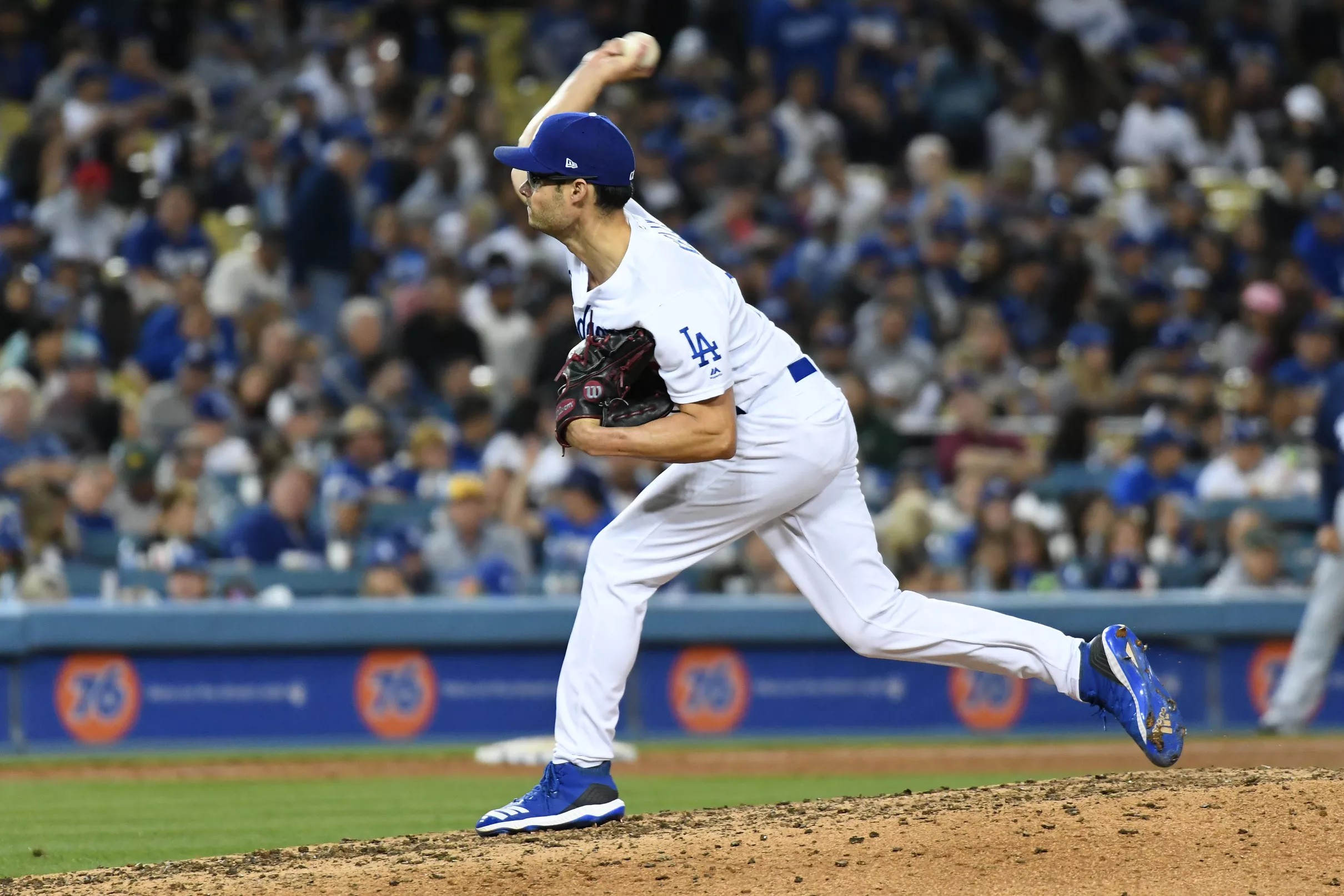 Pitching woes continue, Dodgers drop fifth straight