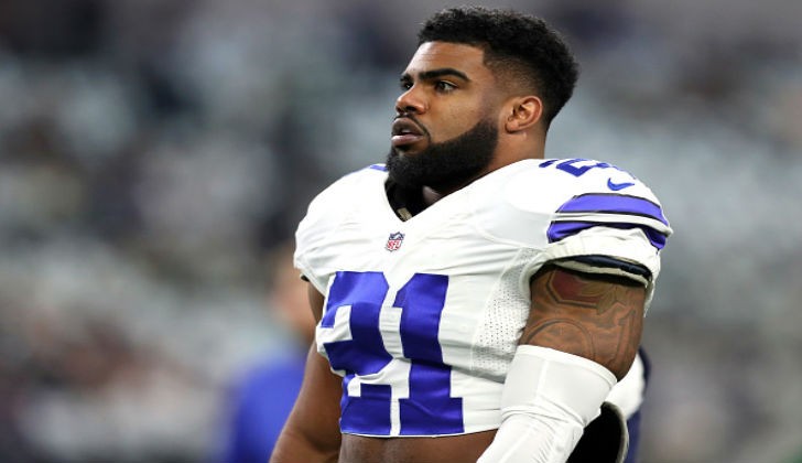 Ezekiel Elliott Pulls Down Girls Shirt At St. Patrick’s Day Parade