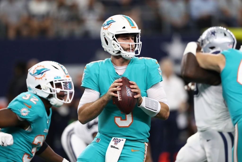 Cowboys Get Out Of Funk, Ease Past Dolphins 31-6