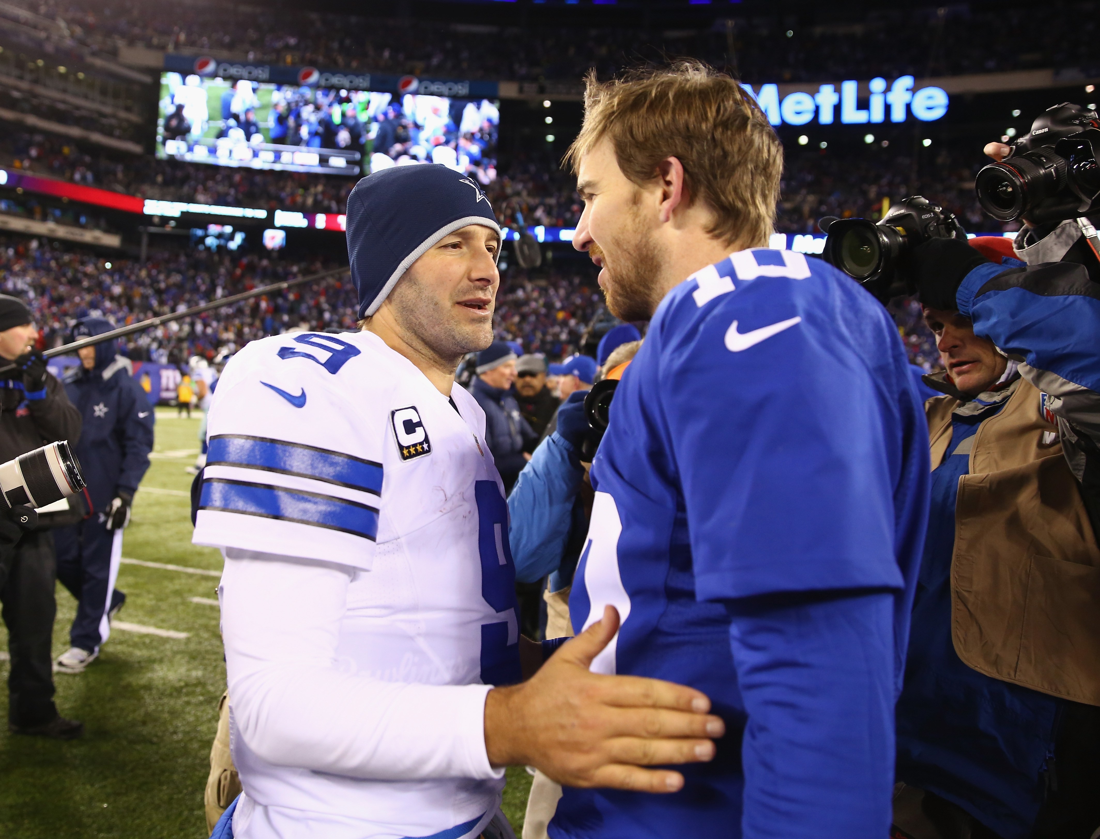 New York Giants: Tony Romo Praises Eli Manning at Retirement Presser